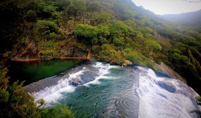 foto: Cachoeira do Aurélio (via: site trilhas e cachoeiras)